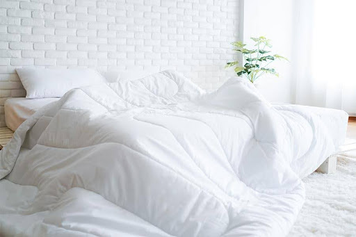 Choose Your Duvet Wisely – Comparing Down, Wool, And Silk Features